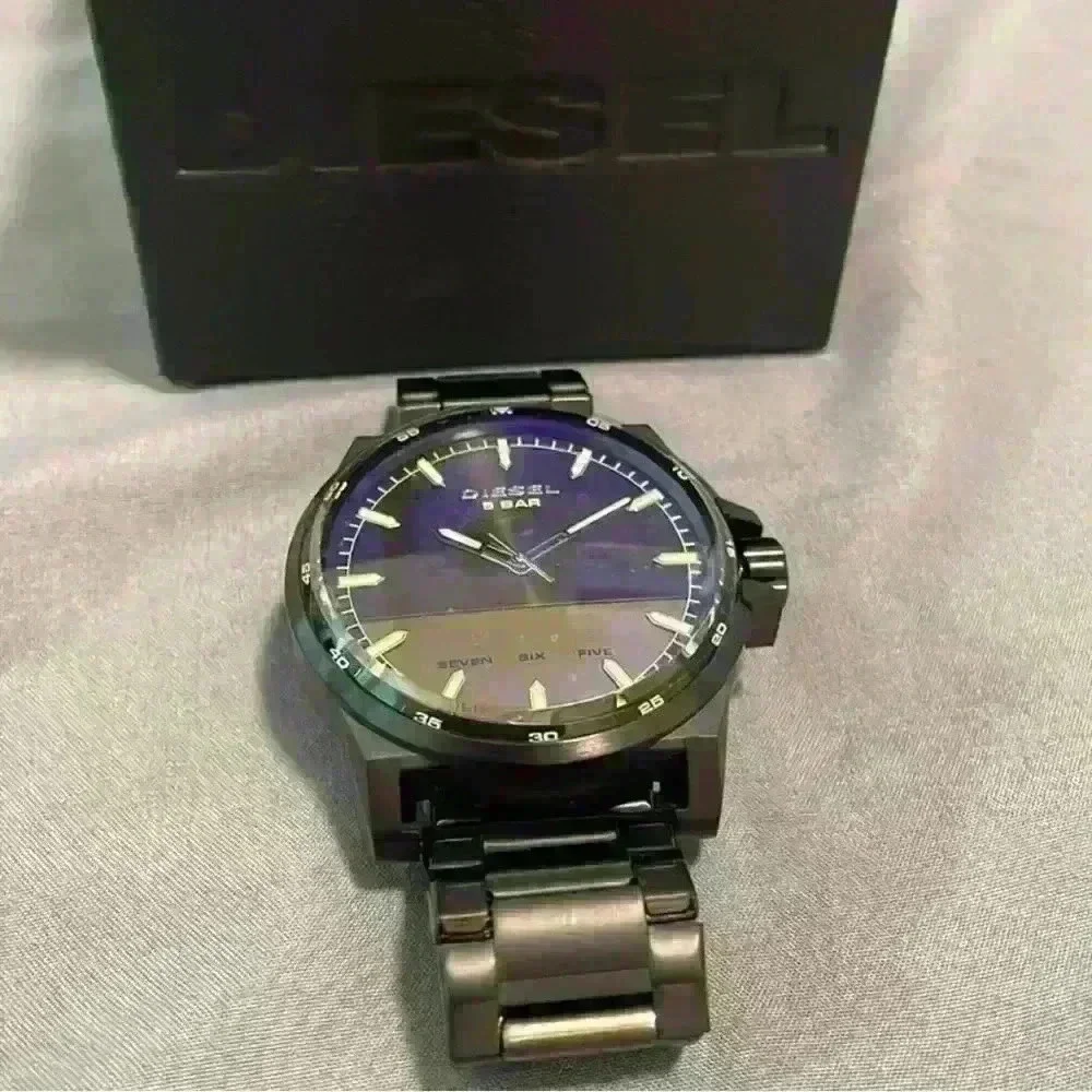 🔥NIB: Men’s Diesel watch